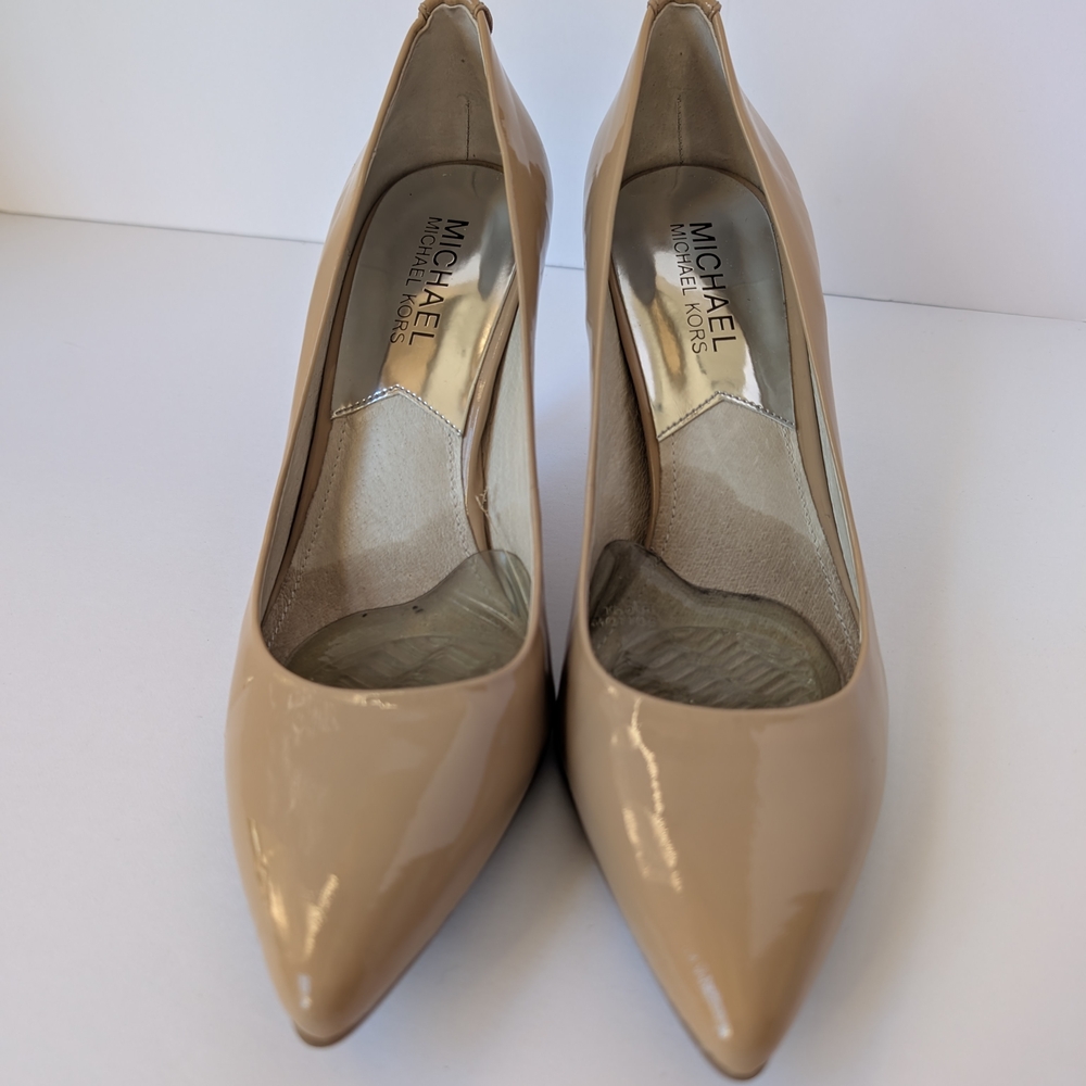 MICHAEL Michael Kors Nude Beige Patent Leather Keek Pump Heels - Picture 4 of 7